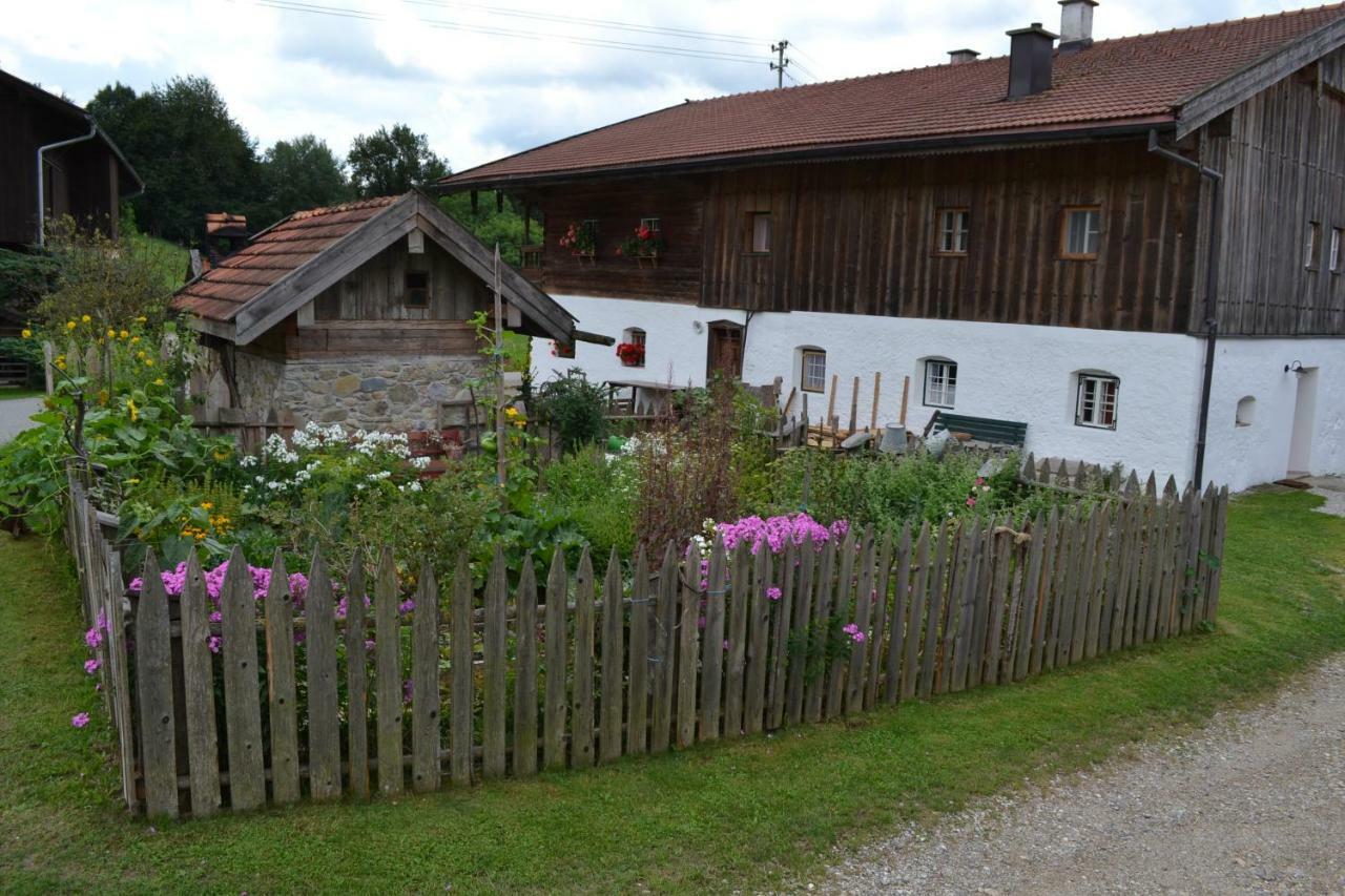 Bauernhof Kaspergut Villa Kirchberg bei Mattighofen Exterior photo